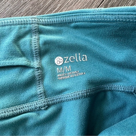 SOLD!!! Zella capris. - Picture 8 of 11